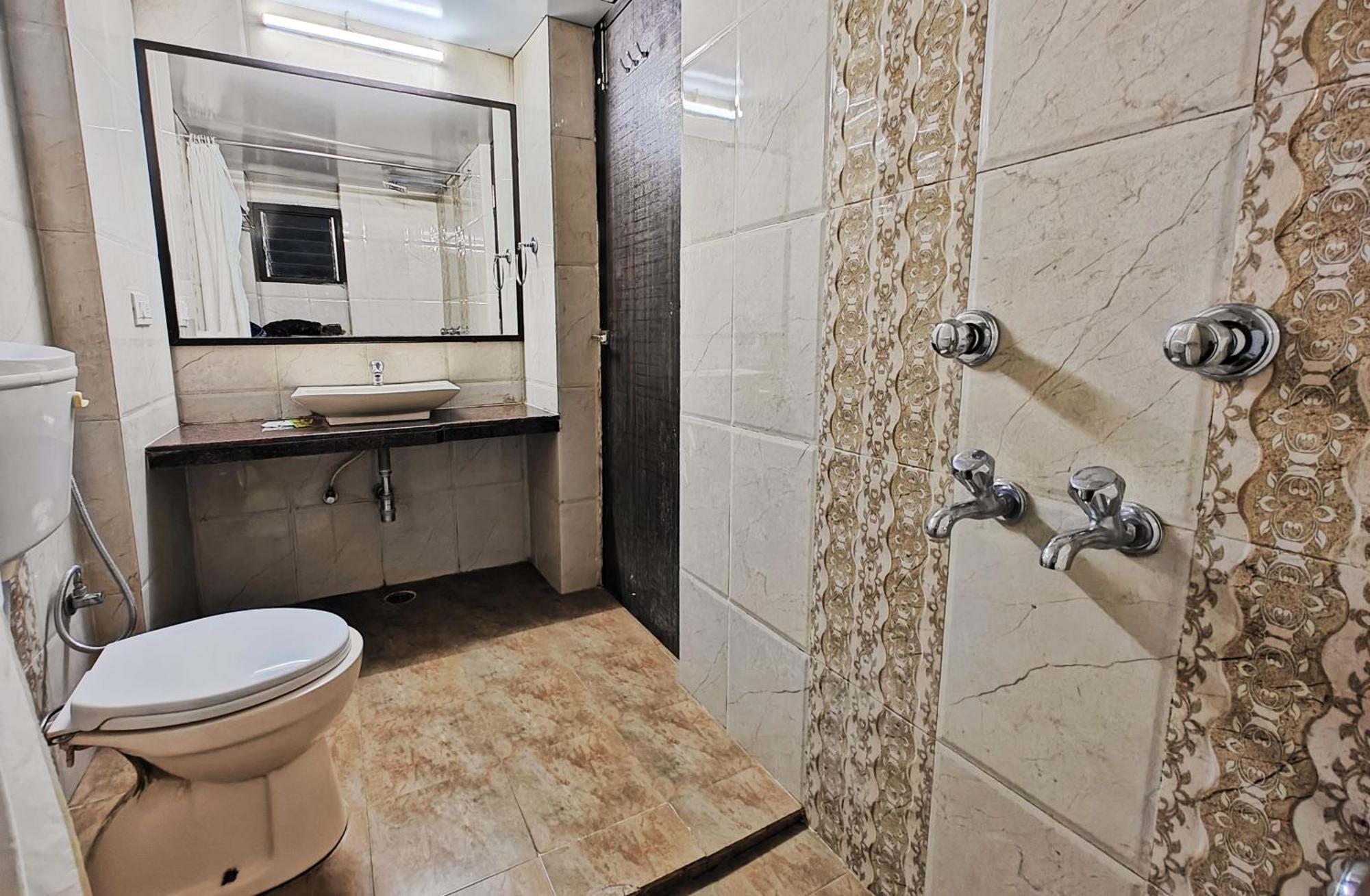 Hotel Saraswati Mount Abu Εξωτερικό φωτογραφία