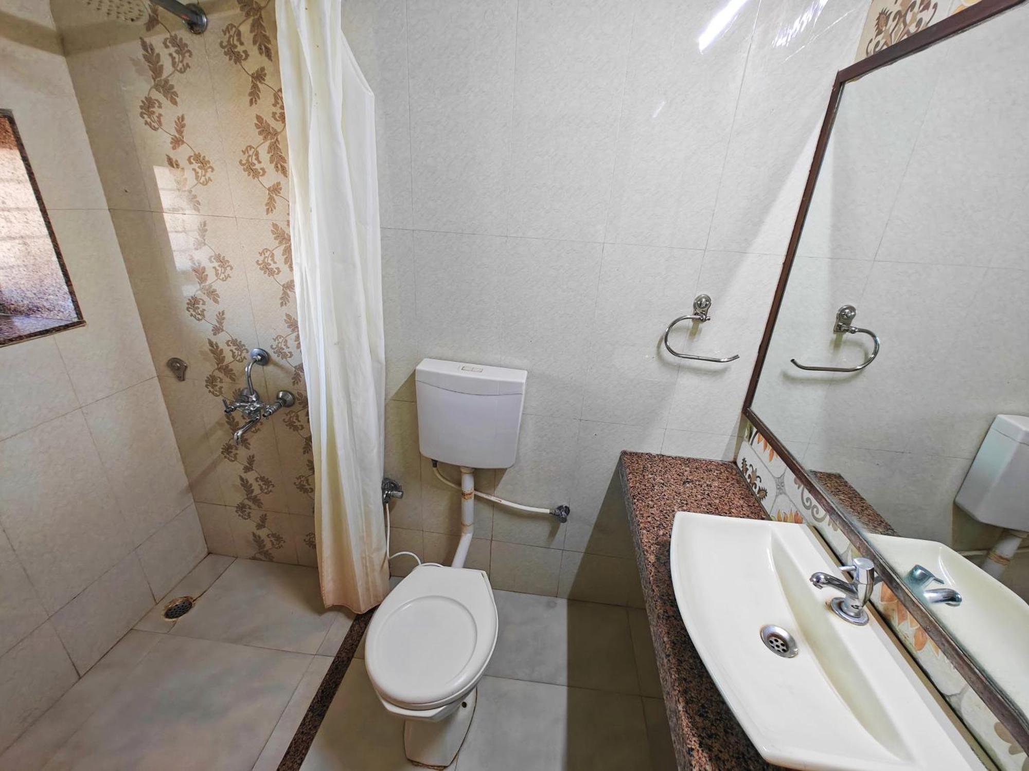 Hotel Saraswati Mount Abu Εξωτερικό φωτογραφία