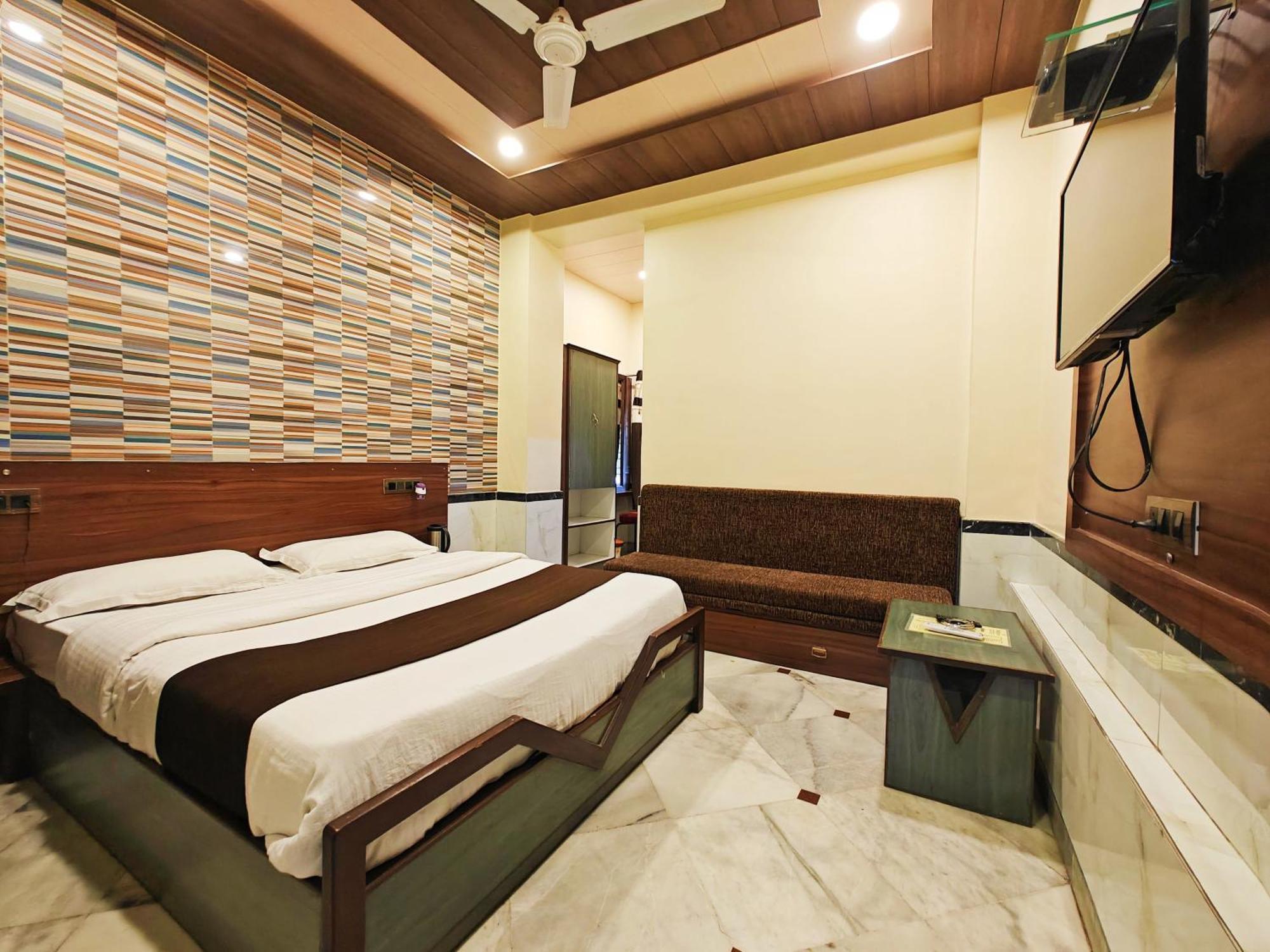Hotel Saraswati Mount Abu Εξωτερικό φωτογραφία