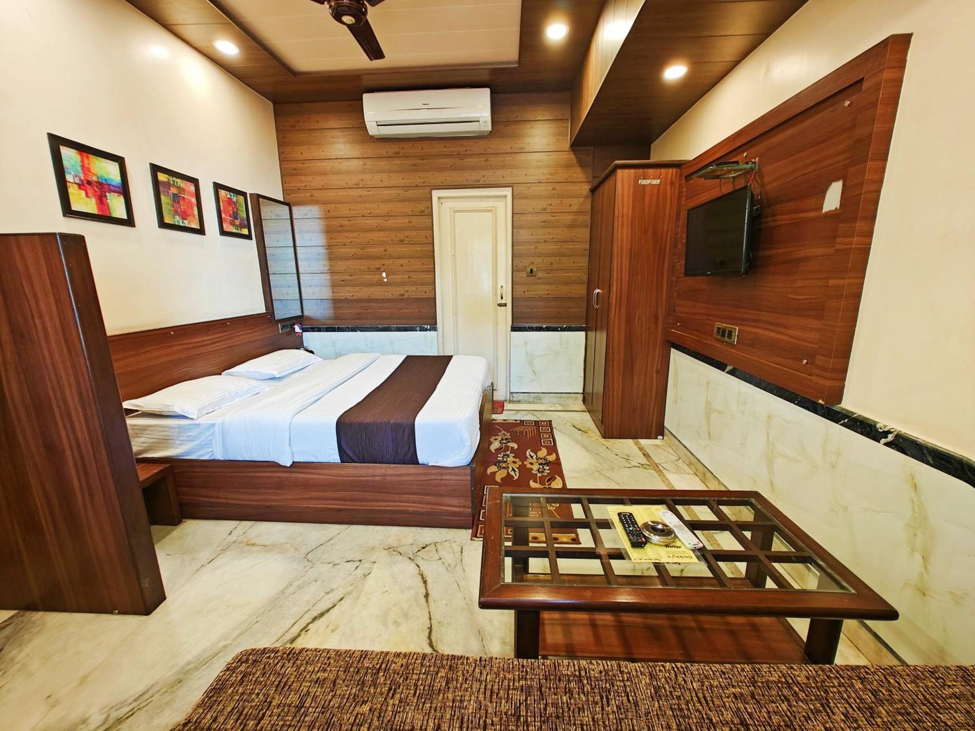 Hotel Saraswati Mount Abu Εξωτερικό φωτογραφία