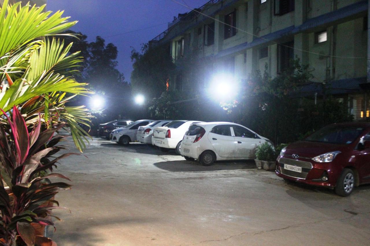 Hotel Saraswati Mount Abu Εξωτερικό φωτογραφία